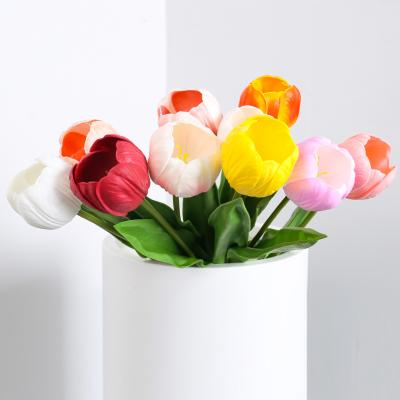 China Simulated bouquet with moisturizing touch, lantern tulip, high-end flower arrangement, living room cake decoration, fake flower decoration, dried flowers for sale