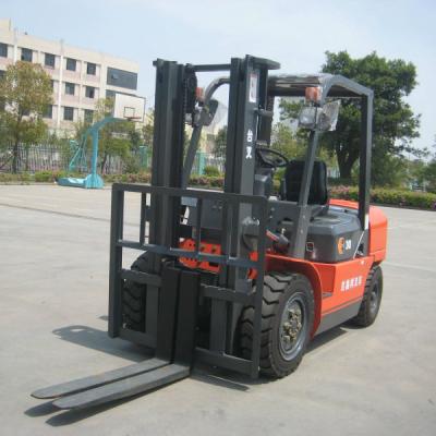 China Construction works GOOD QUALITY 3 Ton Diesel Forklift GOODSENSE for sale