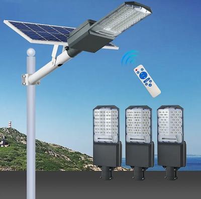 China Intelligent All In Two Solar Street Light 170lm/w Die Casting Aluminum Light High Lumen for sale