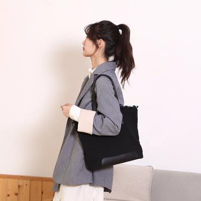 China Stitching Yarn PU Cortex Handle Shoulder Bags Swap High Capacity Hand Portable Canvas Tote Bag For Women for sale