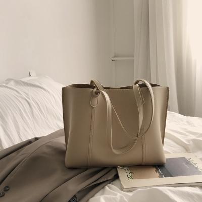 China 2021 High Capacity Retro Hot Women's Casual Women's All-match Ins Shoulder Tote Bag New Tide for sale