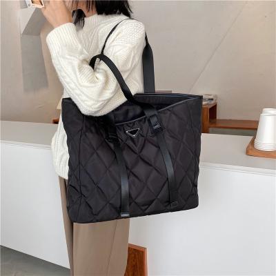 China 2021 New Fashion Chains Embroidery Lingge Women's Nylon Tote Bag Shoulder Armpit Handbag Fashionable Yarn for sale