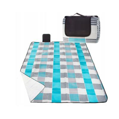China Outdoor Fashion Extra Large Waterproof Picnic Blankets Picnic Mat Tote For Beach Camping Traveling On Waterproof Grass for sale