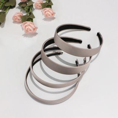 China Circle 2.5cm Non-slip Graceful Headband Smooth Hair Cloth Headband For Ladies for sale