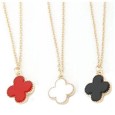 China Romantic Gossip Girl Serena The Same Love Heart Peach Heart Necklace Clavicle Chain for sale