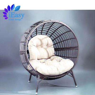 China Modern Outdoor modern garden chair funny seat long lasting rattan furniture outdoor leisure egg chair patio rattan egg shaped chair for sale