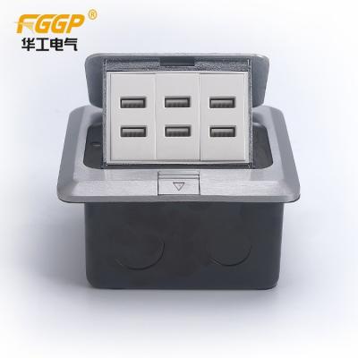 China Dreiwege-USB knallen oben Bodenauslass, GCC-Durchlauf-Boden-Stecker-Sockel mit USB-Ladegerät zu verkaufen