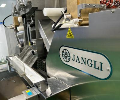 Chine Système de contrôle par écran tactile PLC Machine à capsules de gélatine douce pour l'industrie pharmaceutique en acier inoxydable 400-1800 kg à vendre