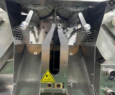 Chine 400-1800 kg de production Machine à gélatine molle avec une haute précision de remplissage ≤ ± 2% et des performances à vendre