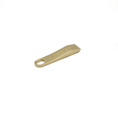 China Durable Special Hot Selling Custom Logo Zinc Alloy Light Gold Handbag Puller For Big Zipper for sale