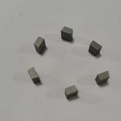China Kundengebundener Hartmetalleinsatz des Wolframyg8 für das Fugen von Werkzeugen zu verkaufen