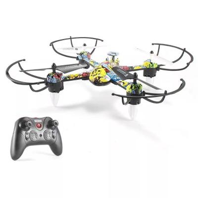 China Graffiti Quadcopter Graffiti Remote Control Drone Toy / Waterproof Black And White Folding 2.4GHz Wifi 4 Axis for sale