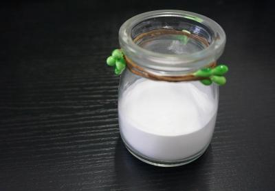 Chine Propriété antistatique élevée crue de catégorie comestible de résine de formaldéhyde de mélamine à vendre