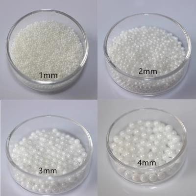 China Hyper Glaze Ceramic Grinding Media Zirconia Balls Ultra Low Porosity For Ball Mill for sale