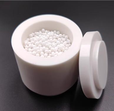 China Cylindrical Jars For Planetary And Roller Ball Mills With Different Capacities for sale
