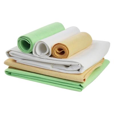 China Sustainable Nonwoven Fabric Microfiber Clothes Colorful Needle Punched Car Cleaning Cloth Rags On Rolls for sale