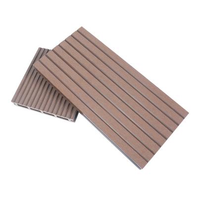 China Modern Durable And Popular WPC Composite Decking Flooring for sale