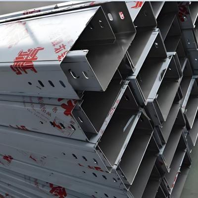 China Stainless Steel Solid Bottom Cable Tray Rectangular 1.2mm-2.5mm Suspended Ceiling Cable Tray for sale