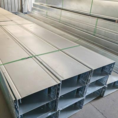 China Perforation Groove Zinc Coated Galvanised Steel Cable Tray For Easy Cable Management Solutions for sale