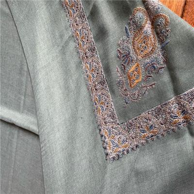China Men's Kashmiri Embroidery Patterns Scarf in Wool/Acrylic Shawls for sale