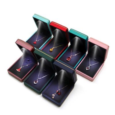 China Jewelry Package with Light Hanhong Custom Logo Silk Screen Print Luxury LED Storage Box for sale