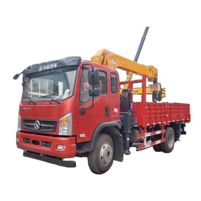 China TRUCK CRANE 8 Ton Telescopic Truck Crane Boom Truck Mounted Crane for sale