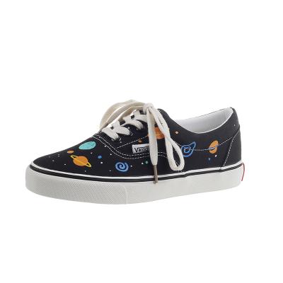 China CUSHIONING High Quality Flat Sneaker Women Canvas Low Tops Lace Up Women Canvas Shoes for sale