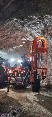 China Telescope Drill And Anchor Rod Jumbo With 1800mm Bolt Length 7.5Kw Impact Frequency for sale