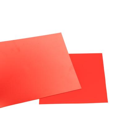 China La tabla de cortar plástica roja sin aceite cubre al peso ligero a prueba de calor en venta