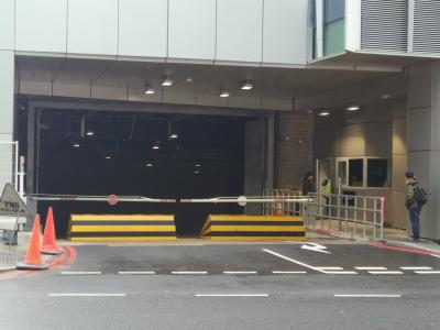 China 6M-4200KG wegblokkers met LED-waarschuwingslicht ja en apparaat voor handmatig gebruik Te koop