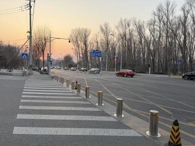 China 800 mm hohe halbautomatische Pollarde mit Flanschmaße 648 mm*398 mm und IP-Standard IP68 zu verkaufen