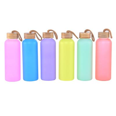 China Viable Wholesale Customized 20Oz Sublimation Mix Colored Coffee Soda Water Glass Tumbler With Wood Lid for sale