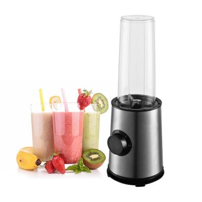 China Household Three Speed Control Motor Strong Juicer Electric Fruit Juicer Bottles Anti-drip Portable Mini Travel Blender for sale