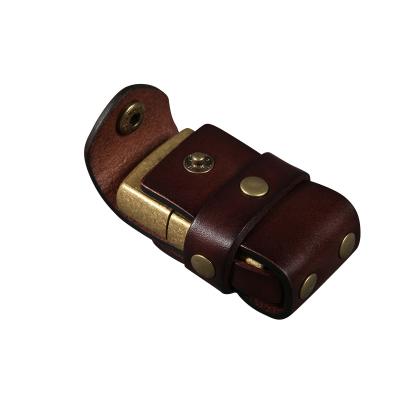 China Custom Genuine Leather Handmade Pocket Lighter Holder Stand Lighter Leather Cigarette Holder with Lighter for sale