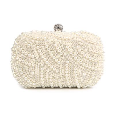 China Luxury Handmade Evening Clutch Bag Pearl Clutch Bags Women Pinch White Diamond Chain Evening Clutches For Party Wedding for sale