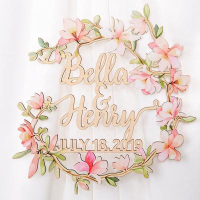 China Custom Personalizable Wedding Name Signage, Initials Name Sign for Wedding Gift, Wooden Monogram Sign with Floral Wreath for sale