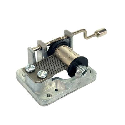 China Pure Mechanism Melody Crank Music Box Custom Movements For Crafts for sale