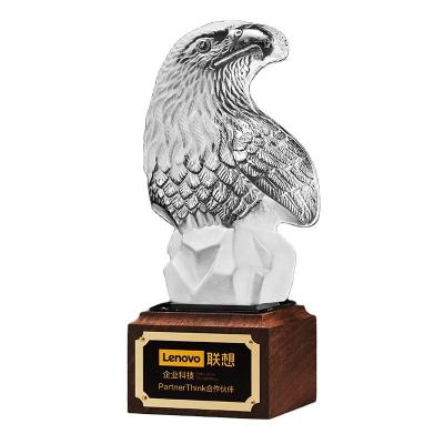 China China Custom wood base Animal Trophy Eagle Crystal Trophy crafts for sale
