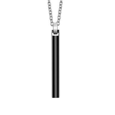Chine Collier à crayon à poignard pendant long pour hommes Collier en acier inoxydable noir à vendre