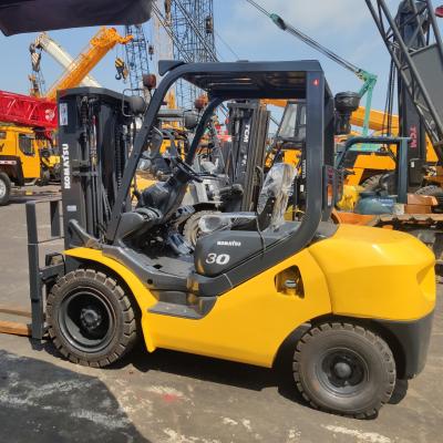 China Construction works Used Komatsu FD30 3 Ton Diesel Forklift With 3 Stage Masts 5m Lifting Height for sale
