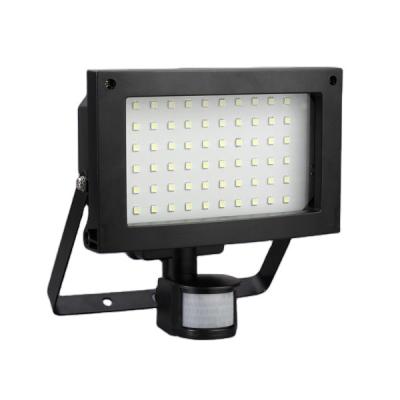 China 200W 110v 220V Outdoor Garden Flood Light Neutral Solar Waterproof for sale