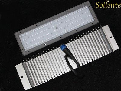 中国 56W PCBが付いている取り替え可能なLEDの街灯モジュールSoldeirng OSRAM Duris S5 LED 販売のため