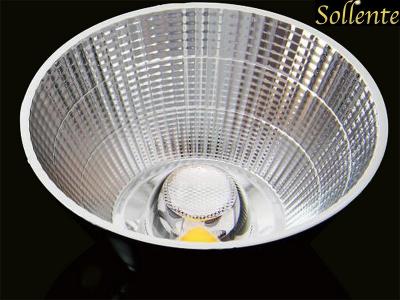 中国 13度のプラスチック穂軸LEDの反射器、92mm LEDライト反射器 販売のため