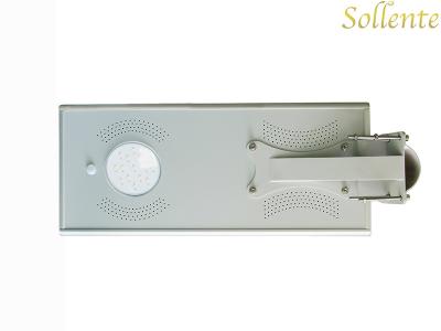 中国 統合された導かれた太陽街灯/太陽電池パネルの庭はアルミ合金ハウジングによってつきます 販売のため