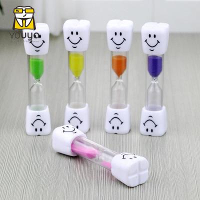 China Home Decoration Tooth Smile Face Plastic Toothbrush Timer 3 Minutes Hourglass Sand Timer Children for sale