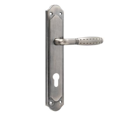 China Middle East Market Traditional Elk Iron Ash Finish Door Handles Diamond Dummy Door Handle for sale