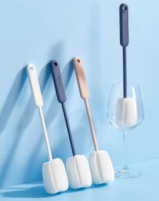 China Pintura de plástico moderno com alça longa, frasco de alimentação, escova de limpeza, peso leve à venda