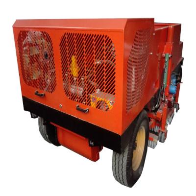 China Premium Fully Automatic Sand And Rubber Spreader For 1500kg Football Ground for sale