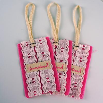 China Viable Wholesale Cheap Design Custom Clothing Luxury Clothing Hang Tags Hang Tags With String for sale
