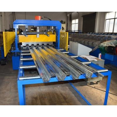Chine 10m/petit pain de plate-forme plancher de la minute HRC58 formant le système d'entraînement à chaînes de machine à vendre